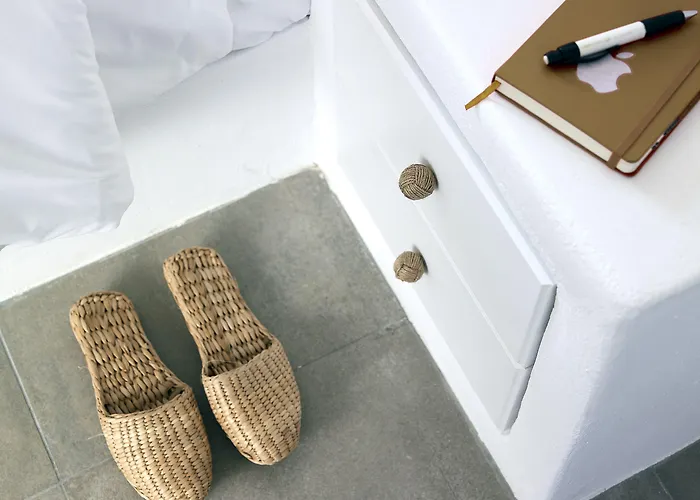 Delmar & Milos - Delmar Collection 2* Pollonia