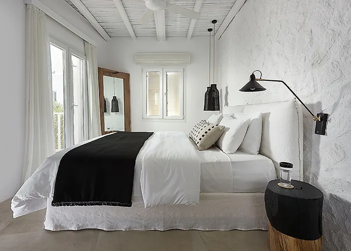 Delmar & Milos - Delmar Collection Pollonia